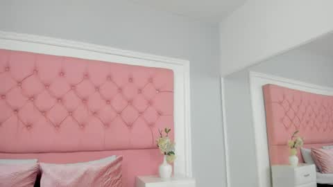 Snapshot of sarahdollss chatting on June 3, 1:36 pm Sarah the Doll online show from June 3, 1:36 pm
