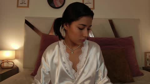 Snapshot of sarahevans__ chatting on January 8, 7:45 pm Sarah Evans online show from January 8, 7:45 pm