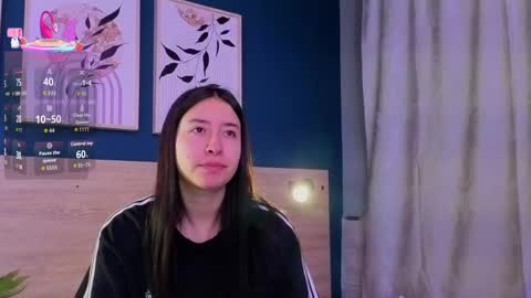 Snapshot of sarahmiler_ chatting on February 2, 11:42 am Sarah online show from February 2, 11:42 am