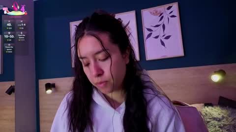 Snapshot of sarahmiler_ chatting on February 7, 11:47 am Sarah online show from February 7, 11:47 am