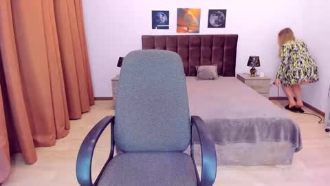 Sarah online show from January 3, 3:12 pm