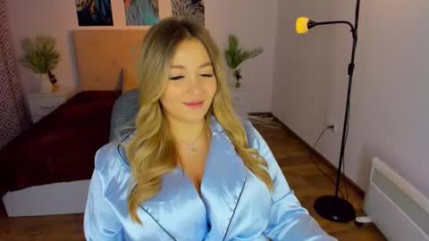 Sarah online show from January 17, 12:10 pm