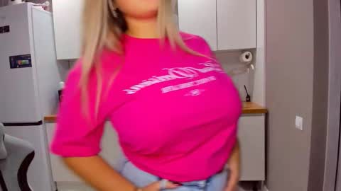 Sarah online show from October 17, 2:19 pm