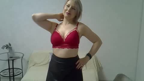 sarahphelps online show from November 3, 5:14 pm