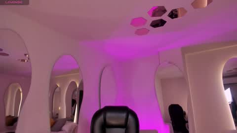 Sarah Rhodes online show from January 16, 11:47 am