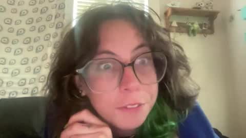 Snapshot of sarahsmilesxo chatting on May 26, 5:42 pm Sarah Smiles online show from May 26, 5:42 pm