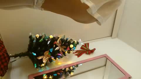 Snapshot of sarahsweetty chatting on December 23, 6:00 am Sarah online show from December 23, 6:00 am