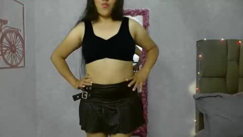 Sarah online show from April 18, 5:11 am