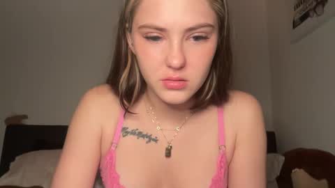 SarahxOliver online show from February 1, 12:20 am