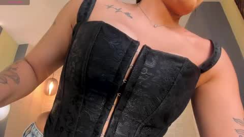 Sarah  independent model online show from March 15, 5:08 pm