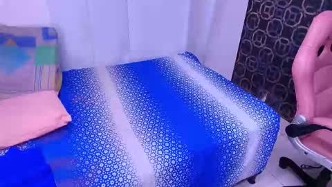 Sara  online show from March 4, 12:01 pm