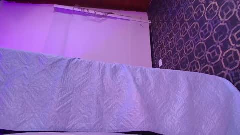 Sara  online show from September 15, 11:54 am