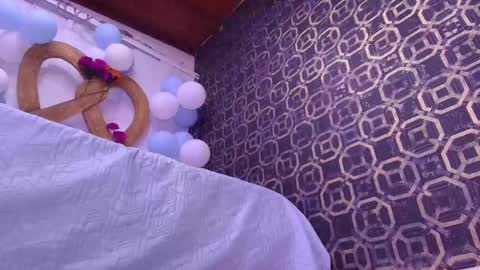 Sara  online show from September 26, 11:58 am