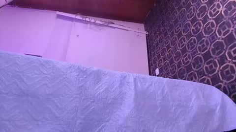 Sara  online show from September 28, 11:59 am