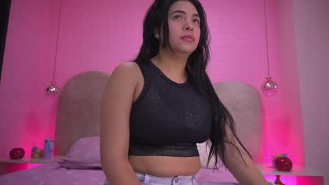 Sara  online show from April 8, 11:54 am