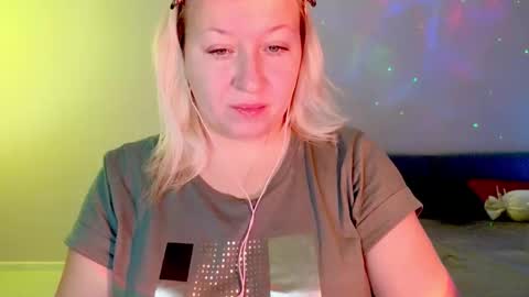Snapshot of sarakatherin chatting on October 14, 3:51 am Sara online show from October 14, 3:51 am