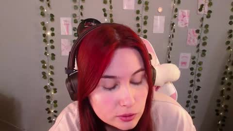 Sara online show from December 22, 1:19 pm