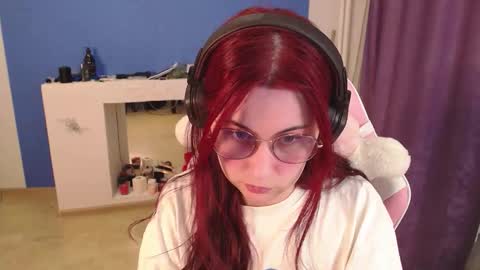 Sara online show from March 18, 2:09 pm