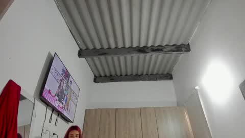 Snapshot of saralolo420 chatting on June 2, 10:23 pm sara online show from June 2, 10:23 pm