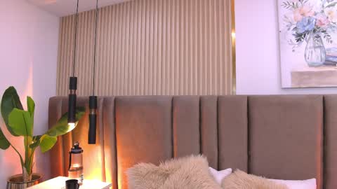 Snapshot of saralugo chatting on May 25, 8:04 pm Sara Lugo online show from May 25, 8:04 pm