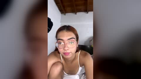 Snapshot of sarasaenz999 chatting on June 30, 3:29 am sarasaenz999 online show from June 30, 3:29 am