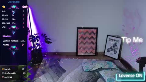 Snapshot of sarasavaagee chatting on February 27, 12:10 am Sara online show from February 27, 12:10 am