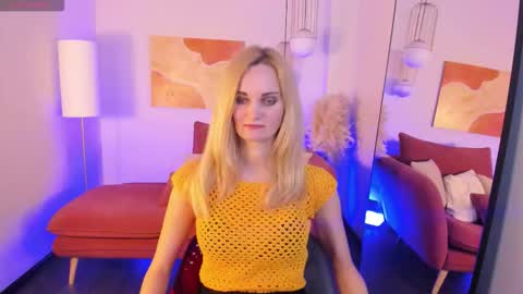 Sara online show from September 18, 1:35 pm