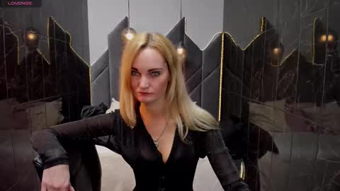 Sara online show from September 19, 1:56 pm