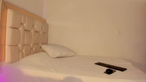 Snapshot of saratorresxx chatting on February 26, 3:08 pm Sara online show from February 26, 3:08 pm