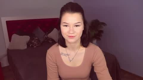 Snapshot of saravivid chatting on May 7, 10:20 am SaraVivid online show from May 7, 10:20 am