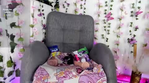 saray__jones online show from July 25, 7:22 pm