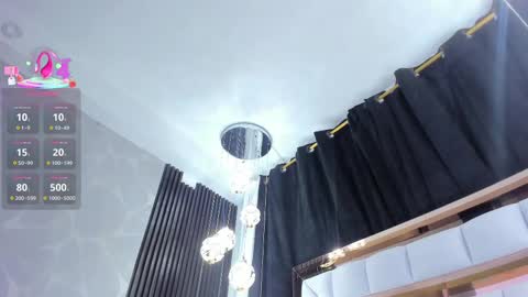 Snapshot of sarayroyse chatting on October 7, 7:44 pm Saray online show from October 7, 7:44 pm