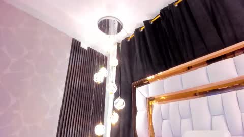 Saray online show from November 17, 7:30 pm