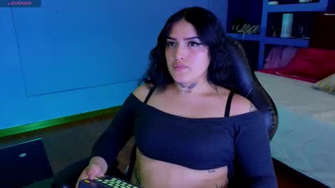 Sari  online show from November 17, 8:14 pm