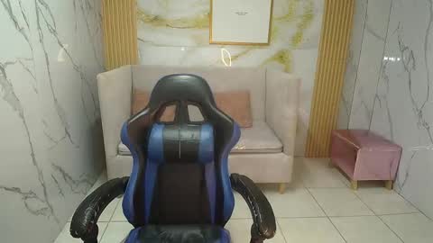 Snapshot of sarita_09_s chatting on April 27, 7:56 pm Sara online show from April 27, 7:56 pm