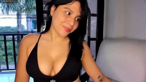 Snapshot of sarita_bibbies18 chatting on February 22, 11:03 pm sarita_bibbies18 online show from February 22, 11:03 pm