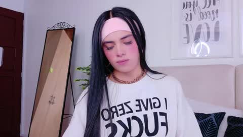 Sara online show from October 17, 9:06 pm