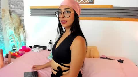 Snapshot of saritalove_ chatting on March 14, 1:55 am Sara online show from March 14, 1:55 am