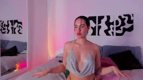 Snapshot of sarrah_3 chatting on February 22, 9:04 pm Sara online show from February 22, 9:04 pm