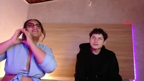 Snapshot of sasahsalomefon chatting on July 16, 1:33 am Sasha Y Felipe online show from July 16, 1:33 am
