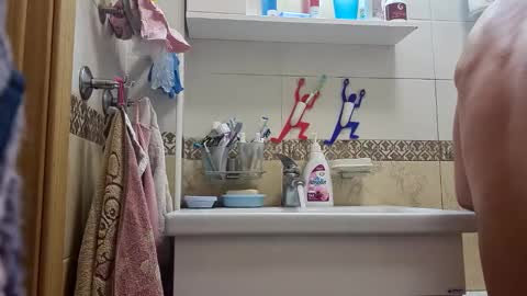 Snapshot of sasha999111 chatting on February 23, 8:22 pm Eldak23 online show from February 23, 8:22 pm