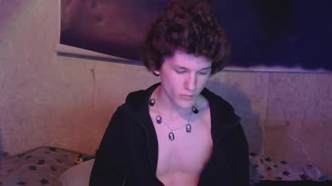 Snapshot of sasha_bb21 chatting on May 22, 8:25 pm sasha_bb21 online show from May 22, 8:25 pm