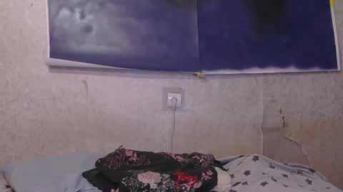 Snapshot of sasha_bb21 chatting on June 8, 8:20 pm sasha_bb21 online show from June 8, 8:20 pm