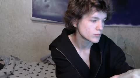 Snapshot of sasha_bb21 chatting on June 12, 9:03 pm sasha_bb21 online show from June 12, 9:03 pm