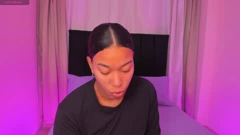Snapshot of sasha_fox0 chatting on April 29, 12:27 am emy online show from April 29, 12:27 am