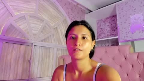 Snapshot of sasha_rose___ chatting on April 28, 11:26 am sasha online show from April 28, 11:26 am