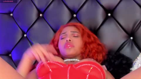 Snapshot of sasha_ross_ chatting on December 21, 3:14 am  Sasha  online show from December 21, 3:14 am