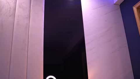 Dennise online show from January 9, 7:59 pm