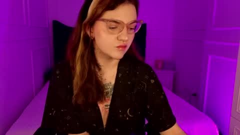  Hey Im Sasha  online show from May 4, 7:04 am