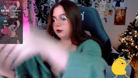 Snapshot of sashasoyyyy chatting on February 4, 4:05 am Sashasoy online show from February 4, 4:05 am